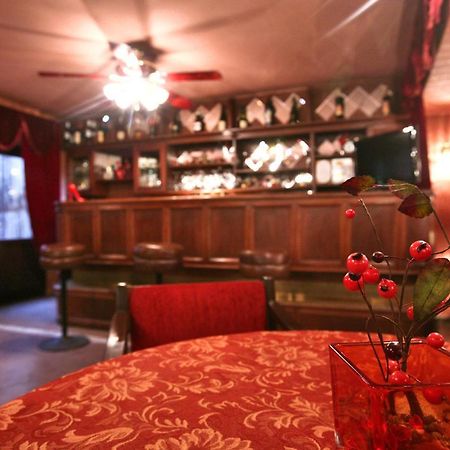 Hotel Sympatia Тбилиси Екстериор снимка