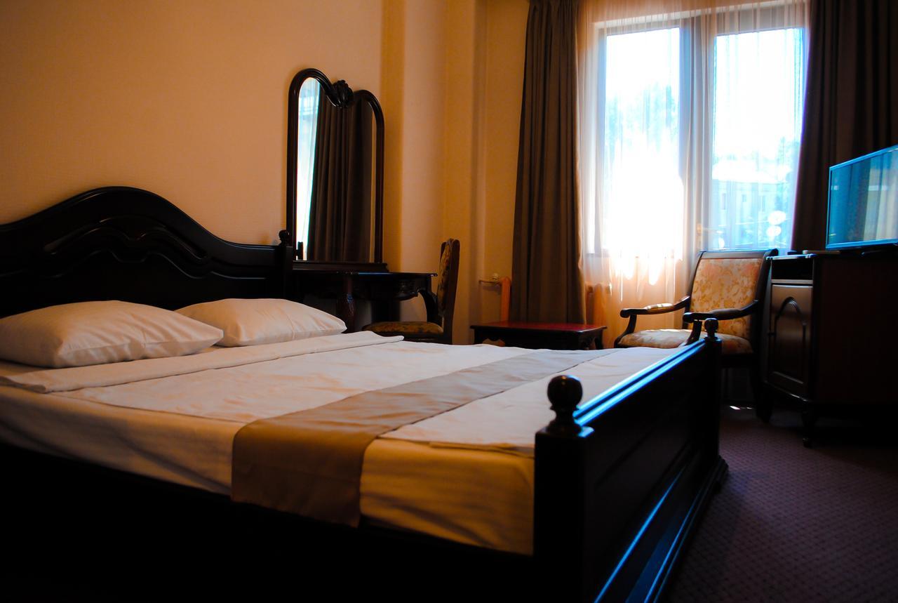 Hotel Sympatia Тбилиси Екстериор снимка