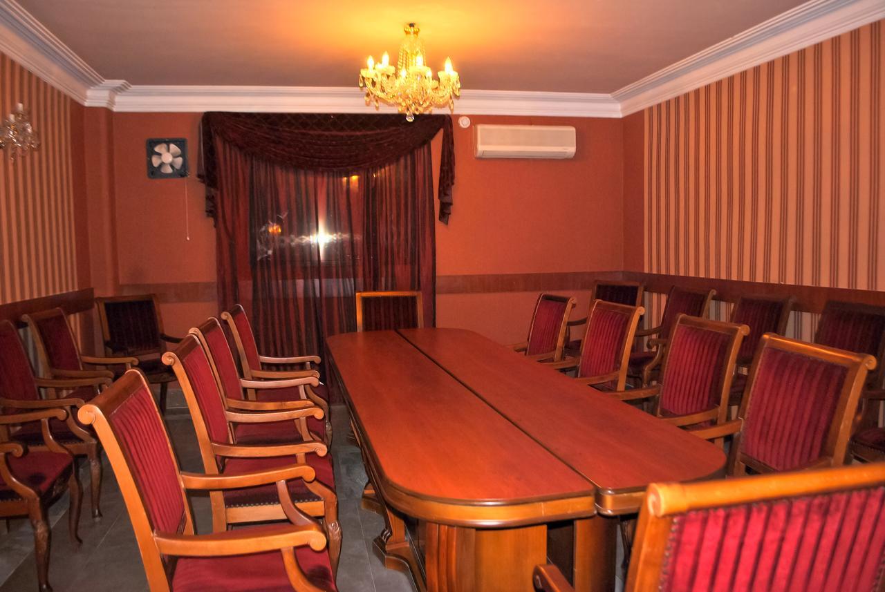 Hotel Sympatia Тбилиси Екстериор снимка