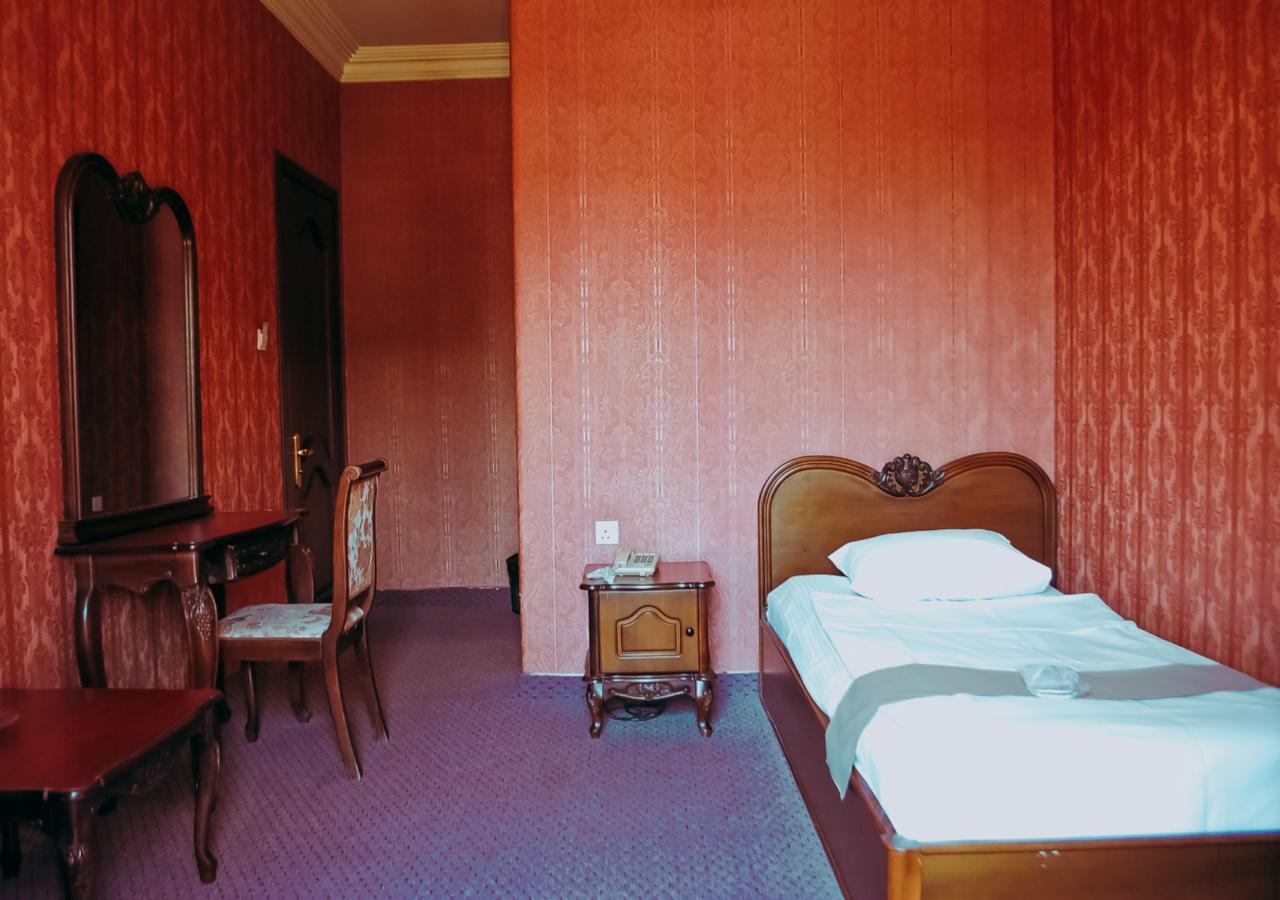 Hotel Sympatia Тбилиси Екстериор снимка