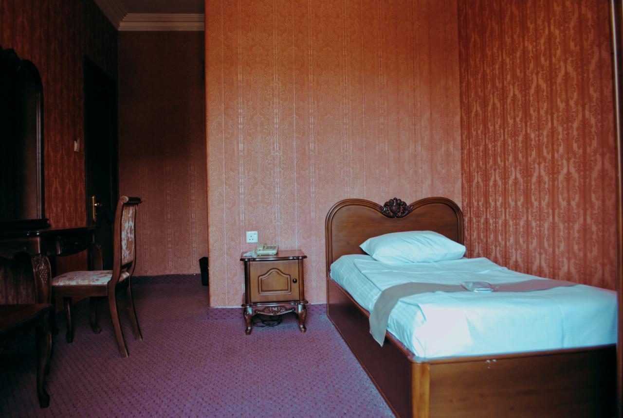 Hotel Sympatia Тбилиси Екстериор снимка