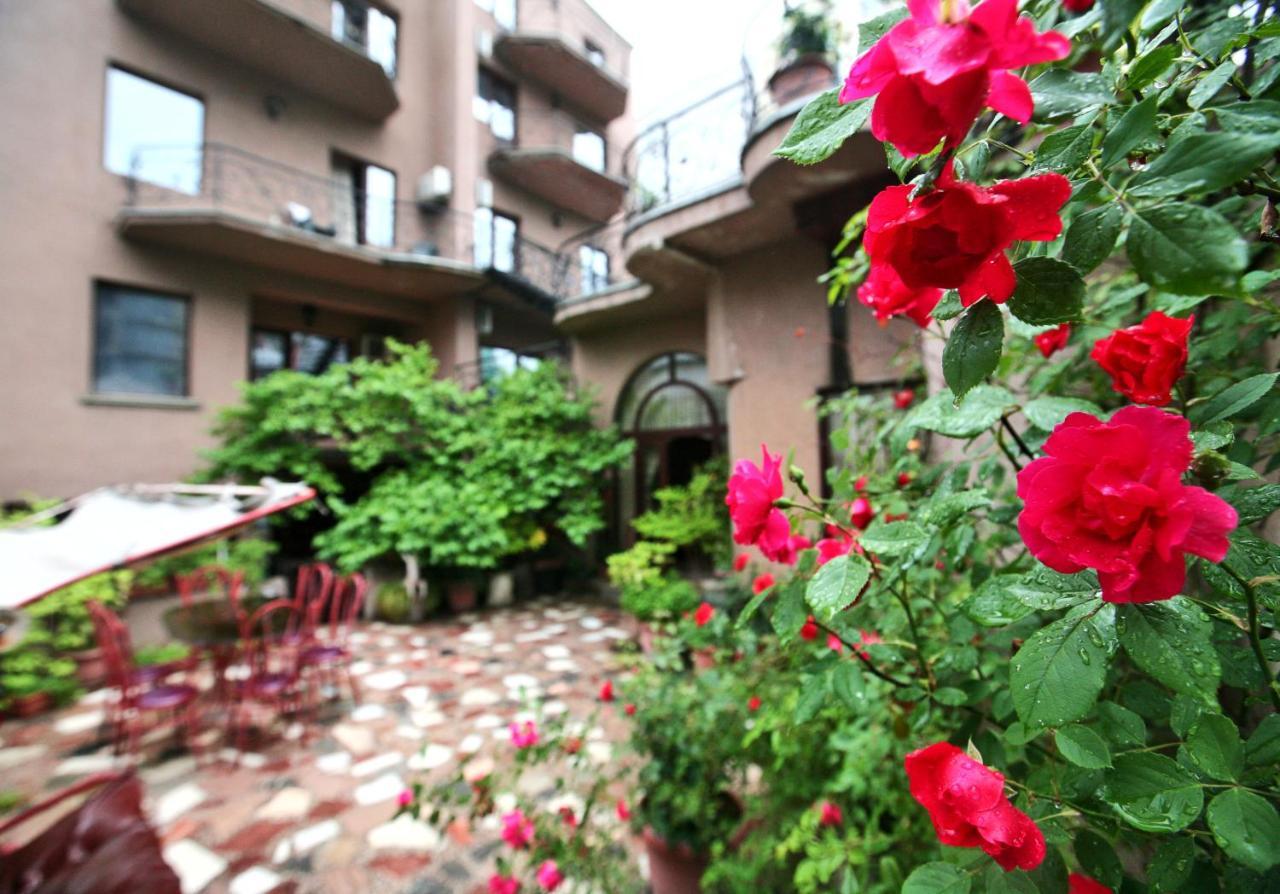 Hotel Sympatia Тбилиси Екстериор снимка
