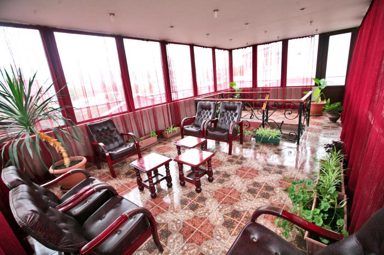 Hotel Sympatia Тбилиси Екстериор снимка